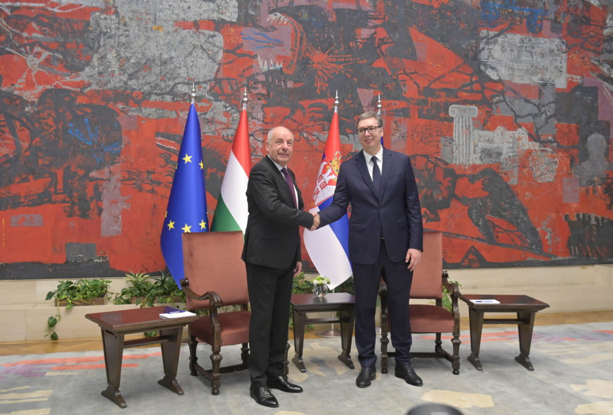 Magyarország minden politikai és szakmai segítséget megad a szerb csatlakozáshoz