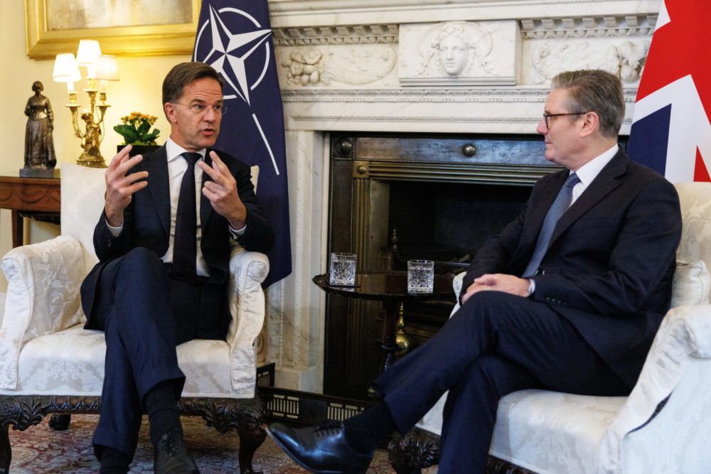 NATO-főtitkár: Jogilag lehetséges a nyugati fegyverek bevetése orosz célpontok ellen