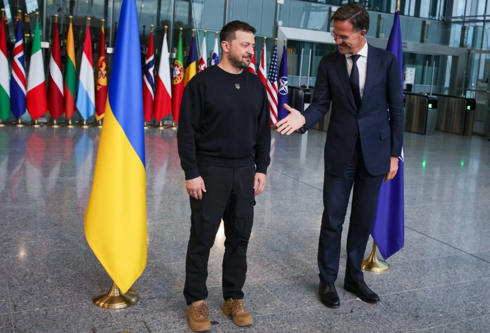 „A NATO azon dolgozik, hogy egyre közelebb hozza Ukrajnát a szövetséghez”