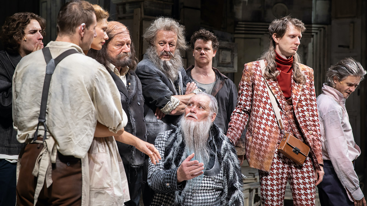 A teátristák megmutatják