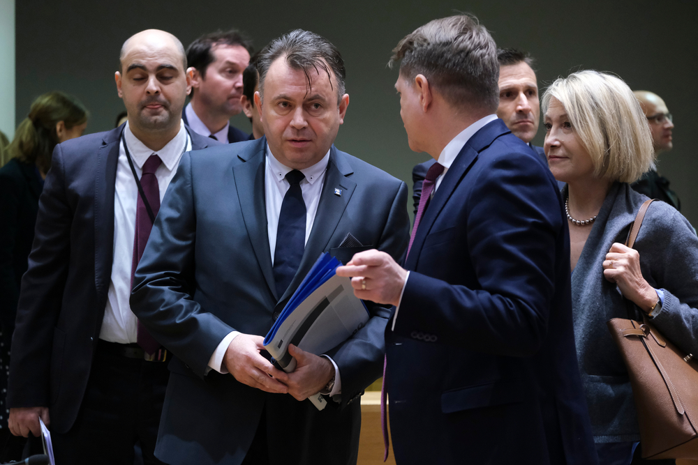 Egy újabb korábbi miniszter keveredett korrupciós ügybe Romániában