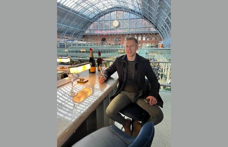 Magyar Péter esete a luxuspezsgővel