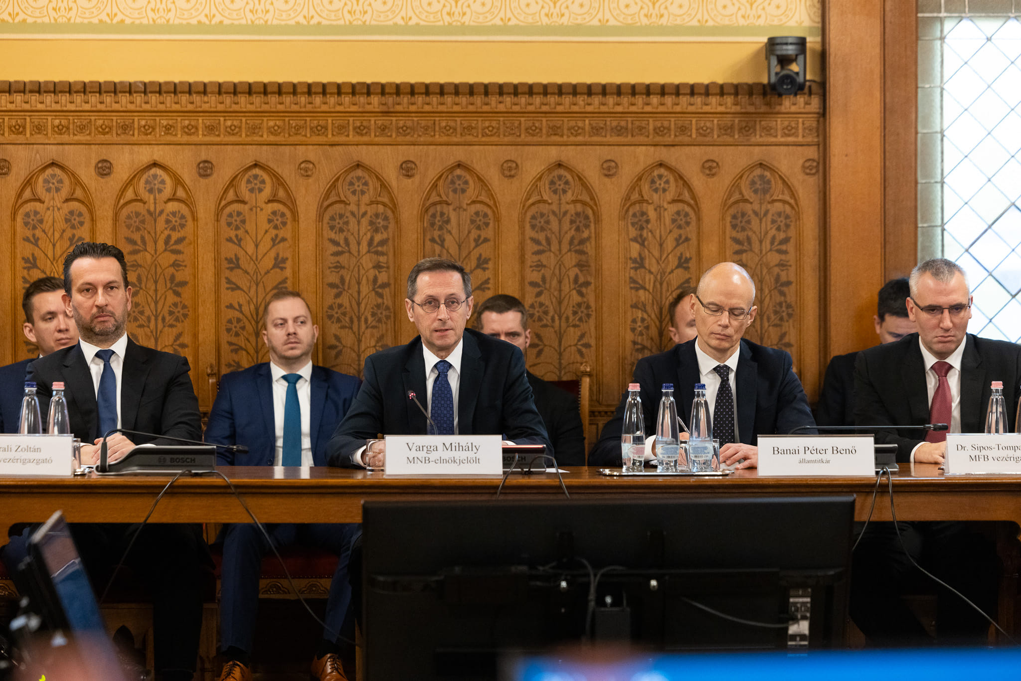 Varga Mihály a jegybank függetlenségéről, átláthatóságáról beszélt