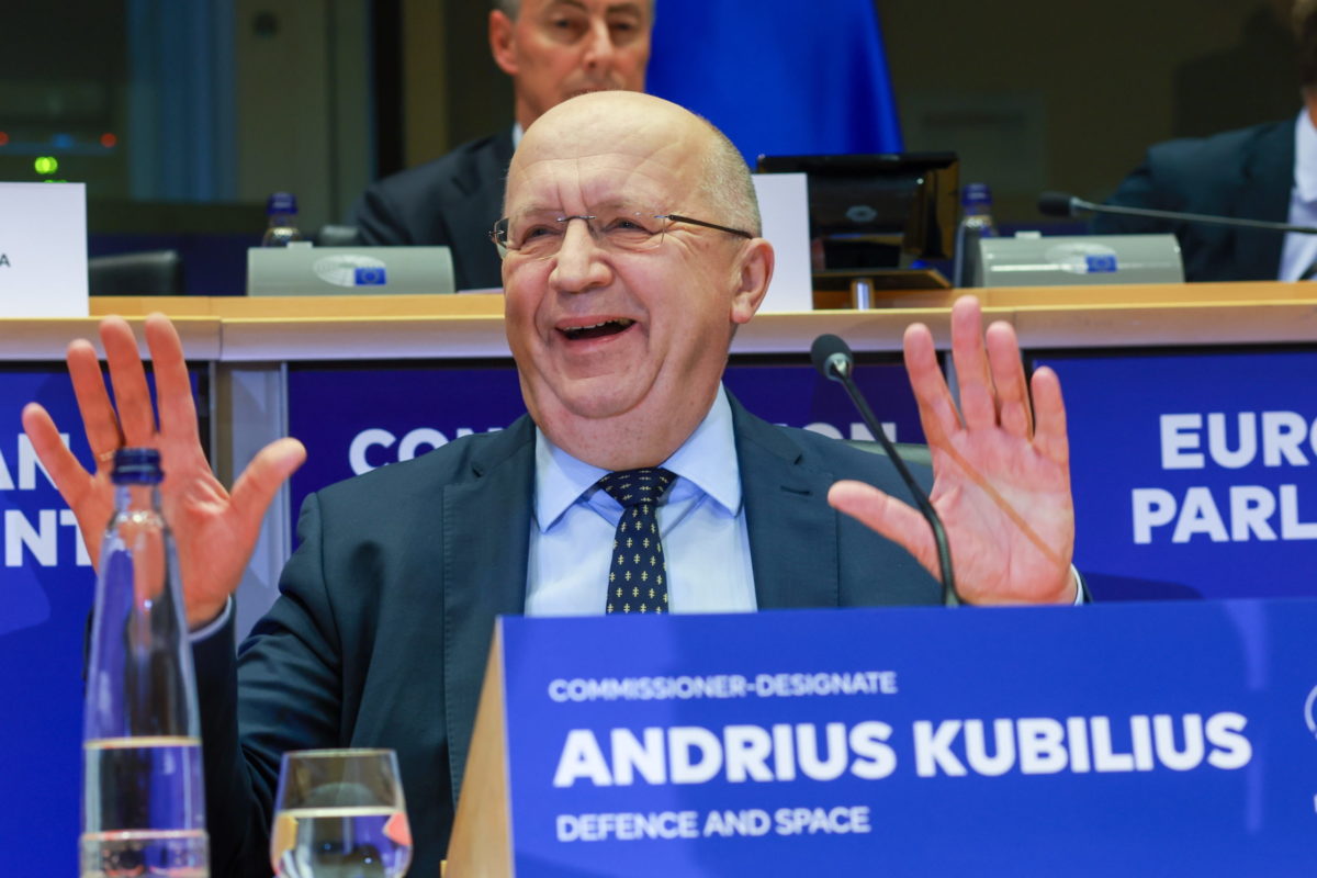 A vérontás folytatásában reménykedik, a tagállamokat utasítgatja az uniós biztos