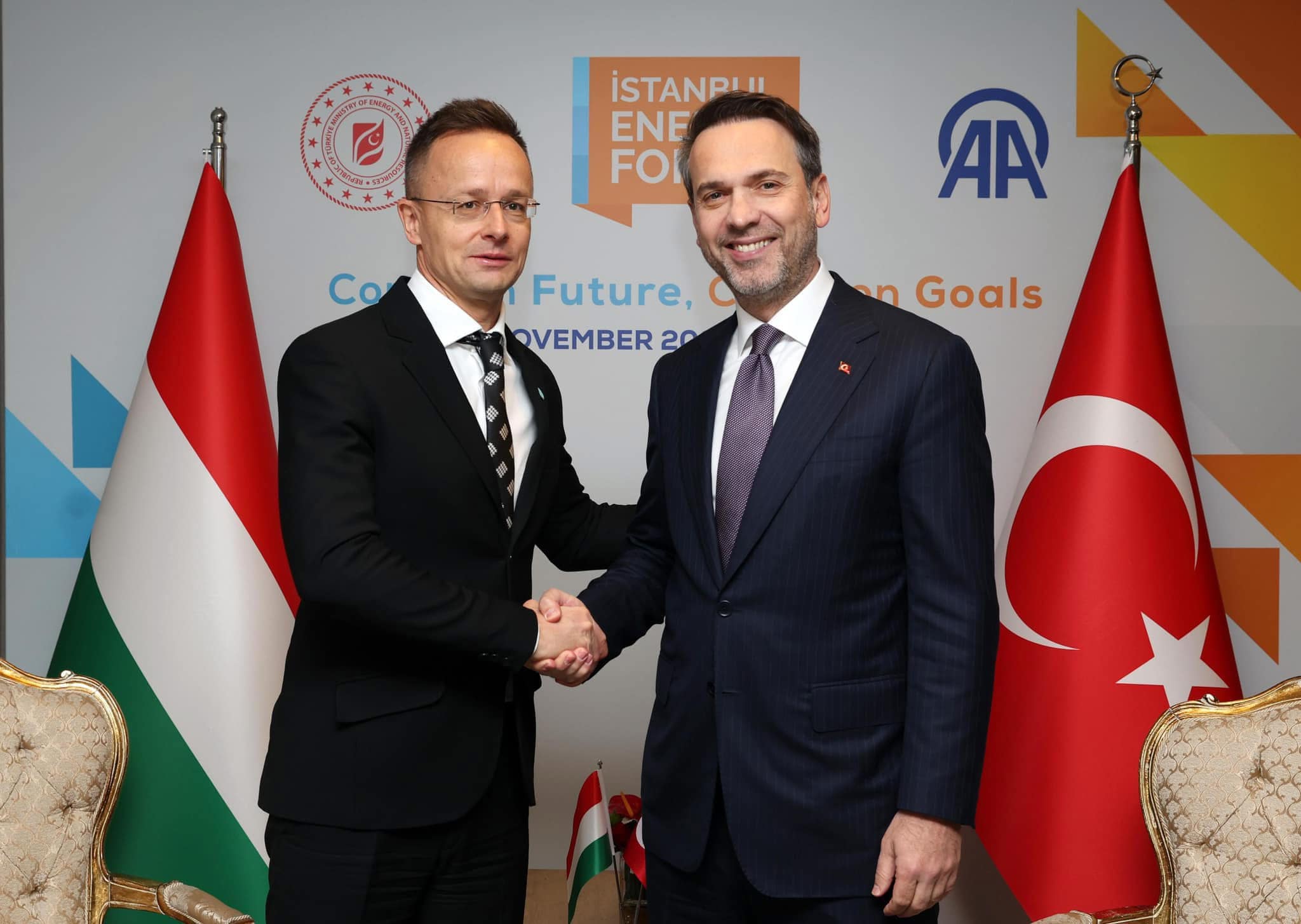 Szijjártó Péter: A Török Áramlatot minden eszközzel meg kell védeni!