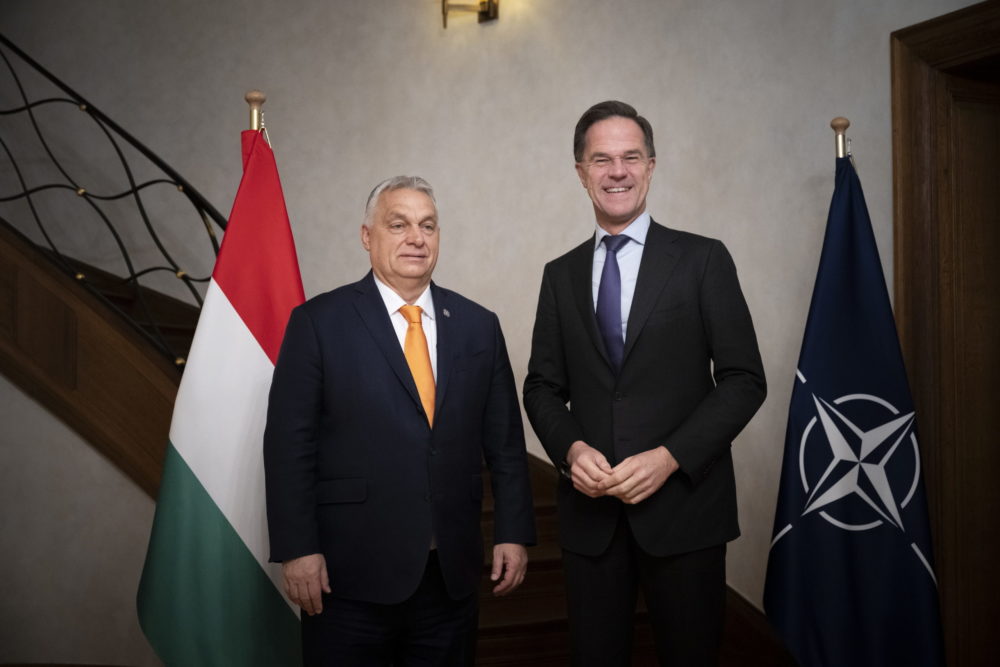NATO-főtitkár: Jó volt látni Orbán Viktort Brüsszelben