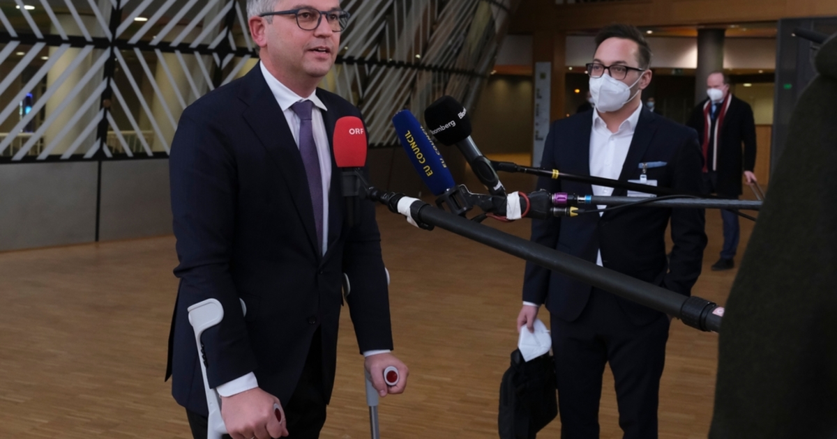 Migrációügyi biztos: Még nem tartunk ott