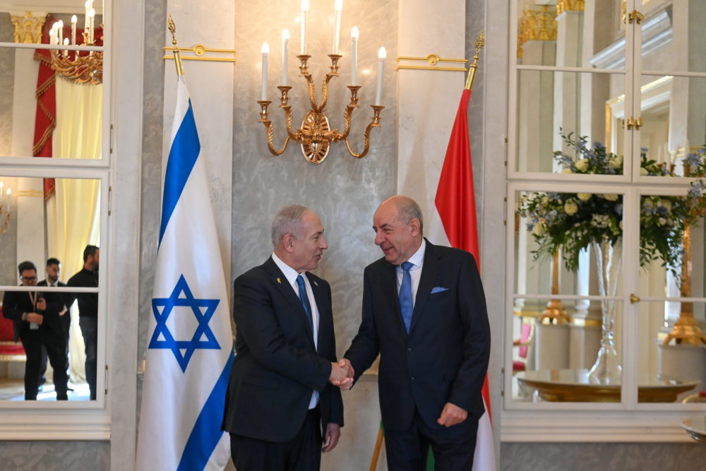 Sulyok Tamás államfő fogadta az izraeli miniszterelnököt