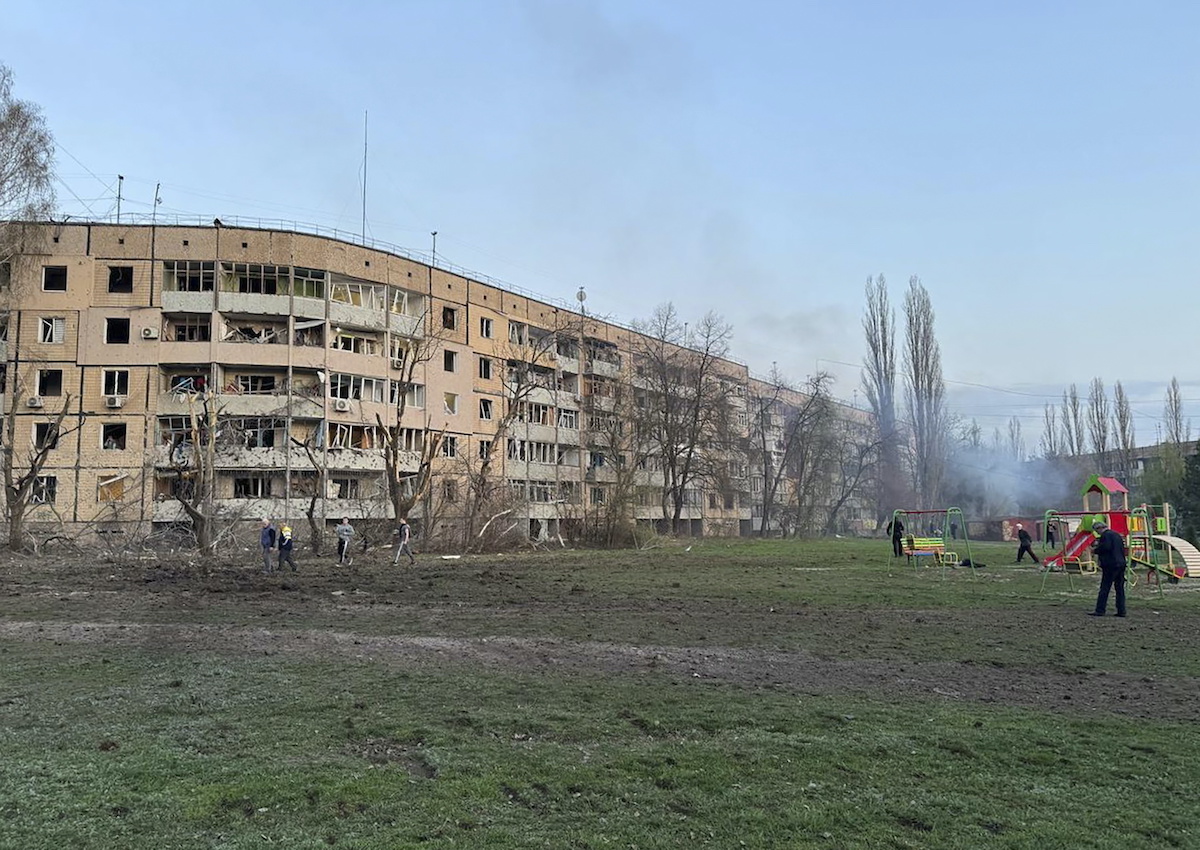 A Kurszki területtel határos ukrán megyében nyomultak előre az oroszok