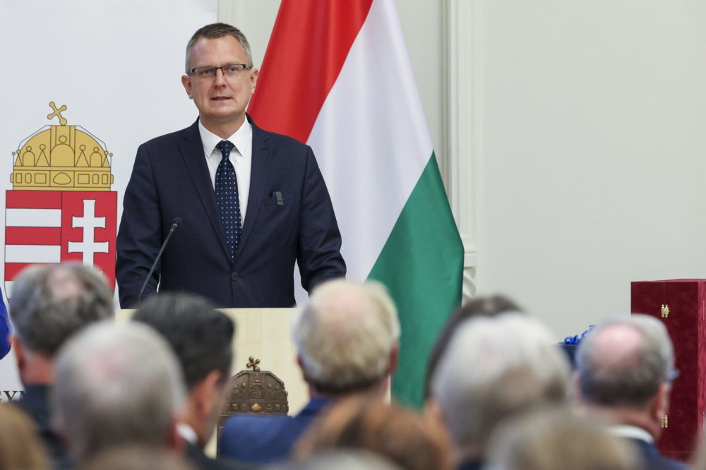 Az orvosok, ápolók munkája példaértékű szolgálat