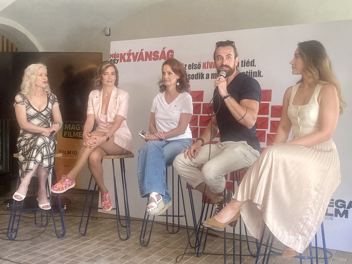 Hogyan lesz Hunyadi egy zenekar maximalista frontembere?