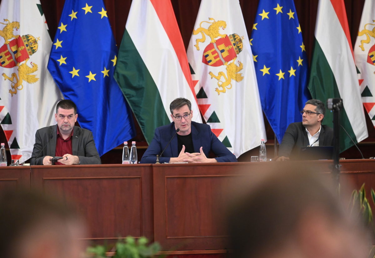 Elfogadták a vészforgatókönyvet a csőd szélére került fővárosban