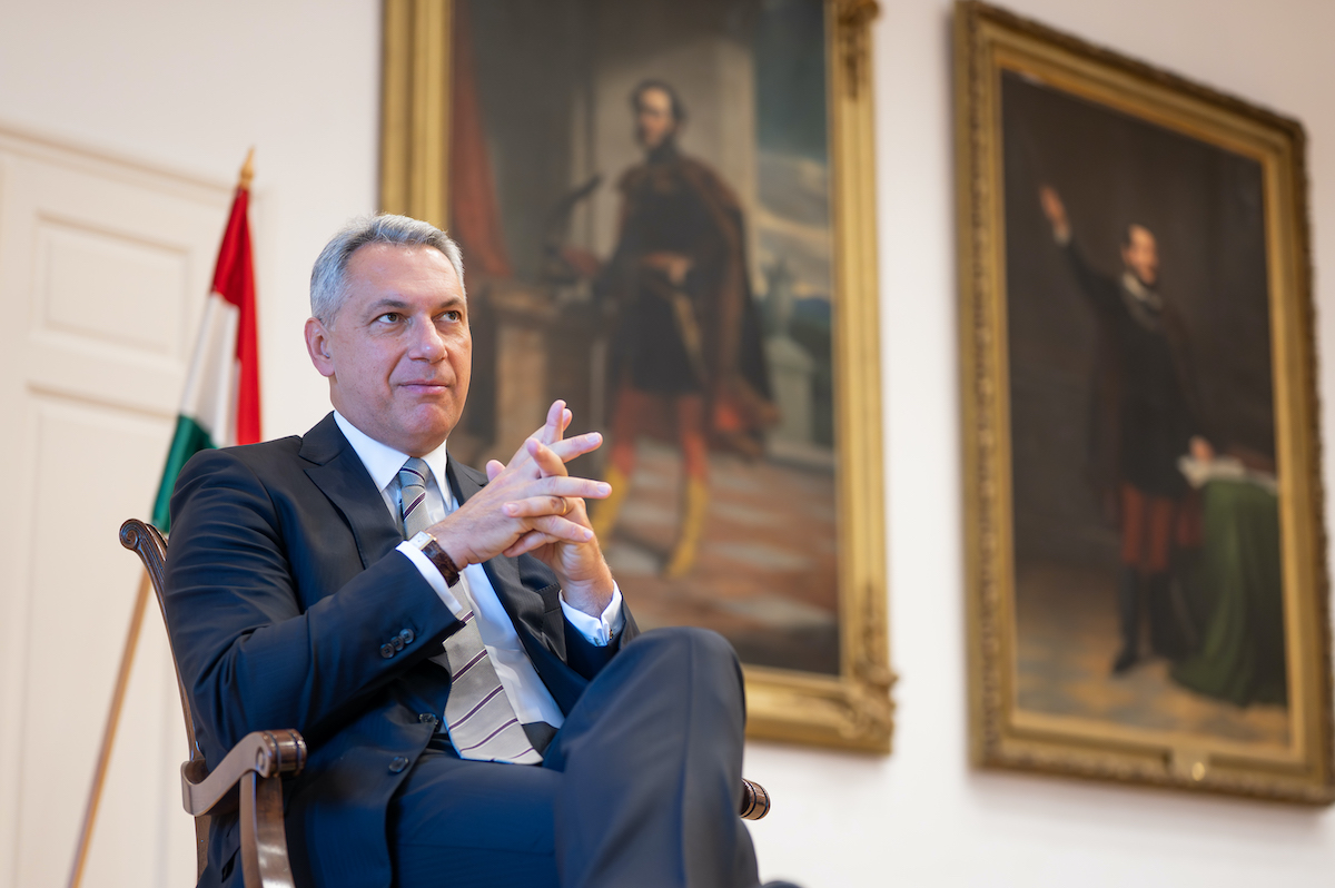 Sorsdöntő választás lesz