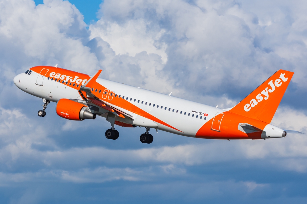 Allahu Akbar felkiáltással próbáltak eltéríteni egy gépet Glasgow felett (Videó) (18+)