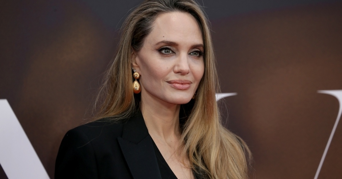 Angelina Jolie mozgósított sofőrjét ukrán kiképzőközpontba vitték, a frontra küldik