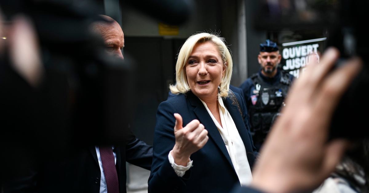 Visszavonulót fújnak a franciák, ez nagy győzelem lesz Marine Le Pennek