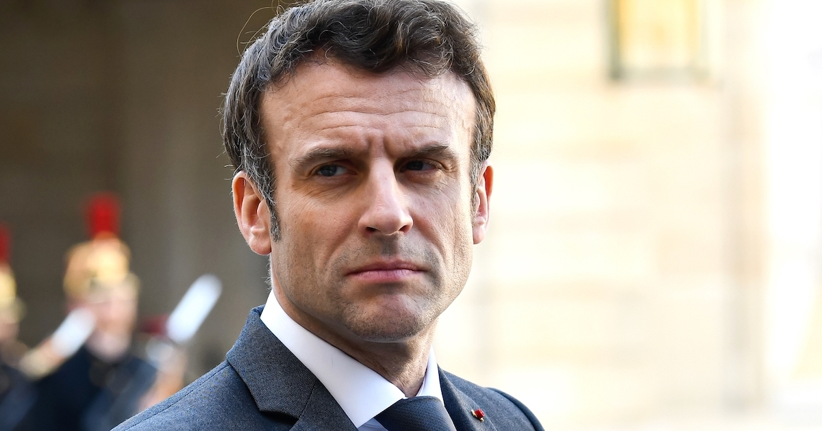 Franciaország önkéntes katonai szolgálatot vezet be