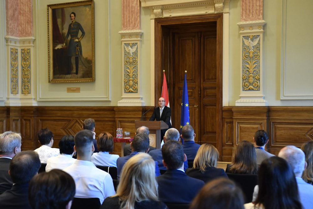 Maruzsa Zoltán: Jelentős lépés a pedagógus-továbbképzés megújítása