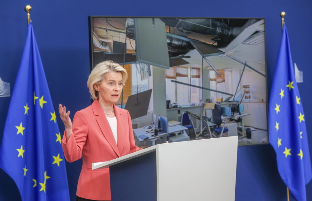 Megzavarták Ursula von der Leyen Bulgáriába tartó repülőgépének GPS-ét