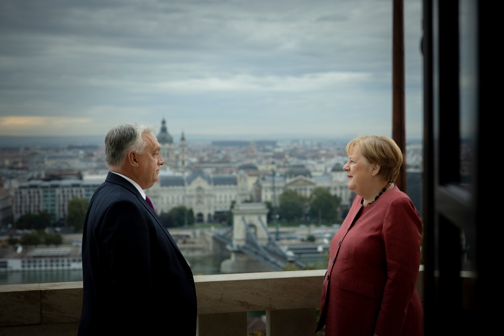 Orbán Viktor hivatalában fogadta Angela Merkelt