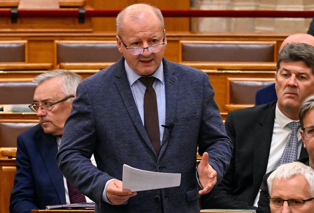 Simicskó István: Nincs olyan társadalmi csoport, amelyik ne lenne kárvallottja egy tiszás kormánynak