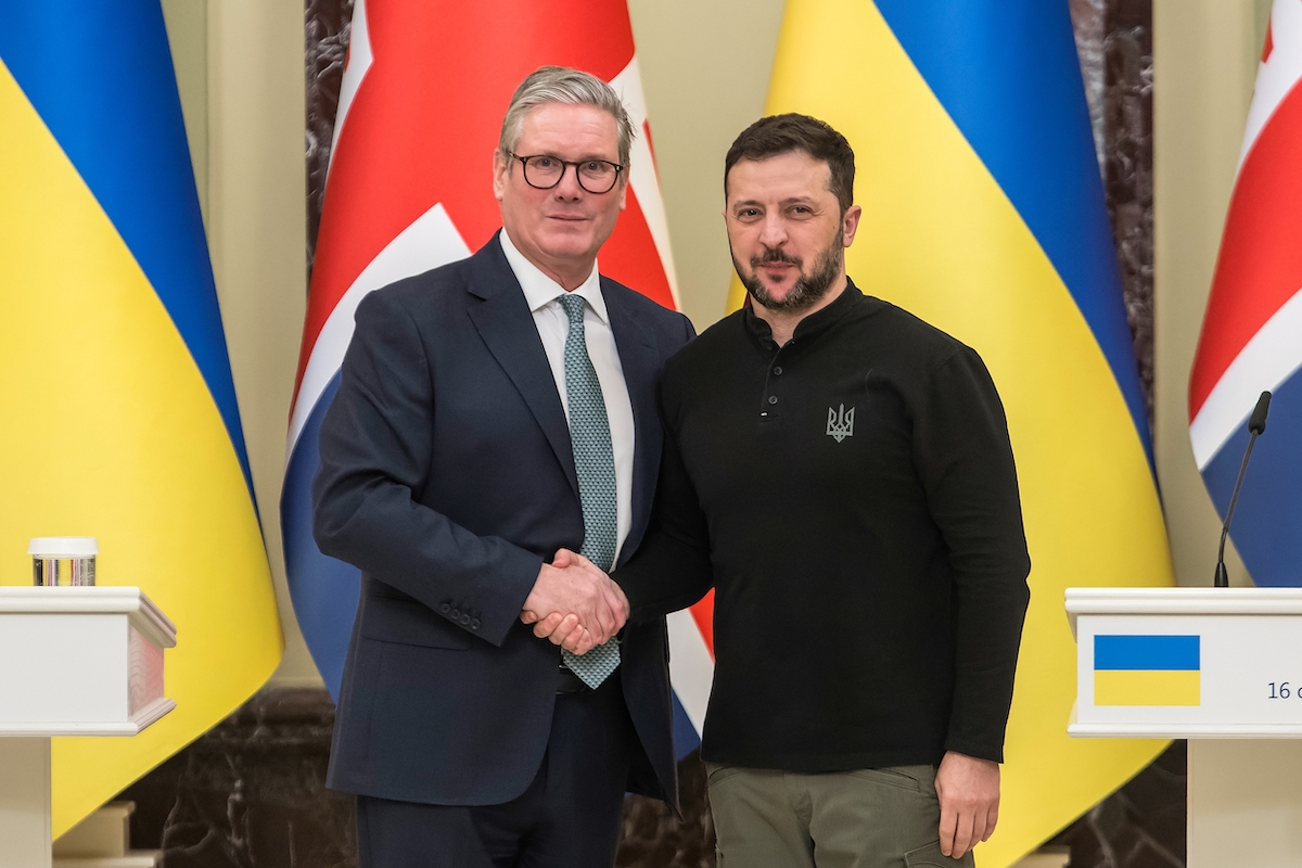 A zárolt orosz vagyoneszközökről tárgyalt a brit kormányfő az ukrán elnökkel