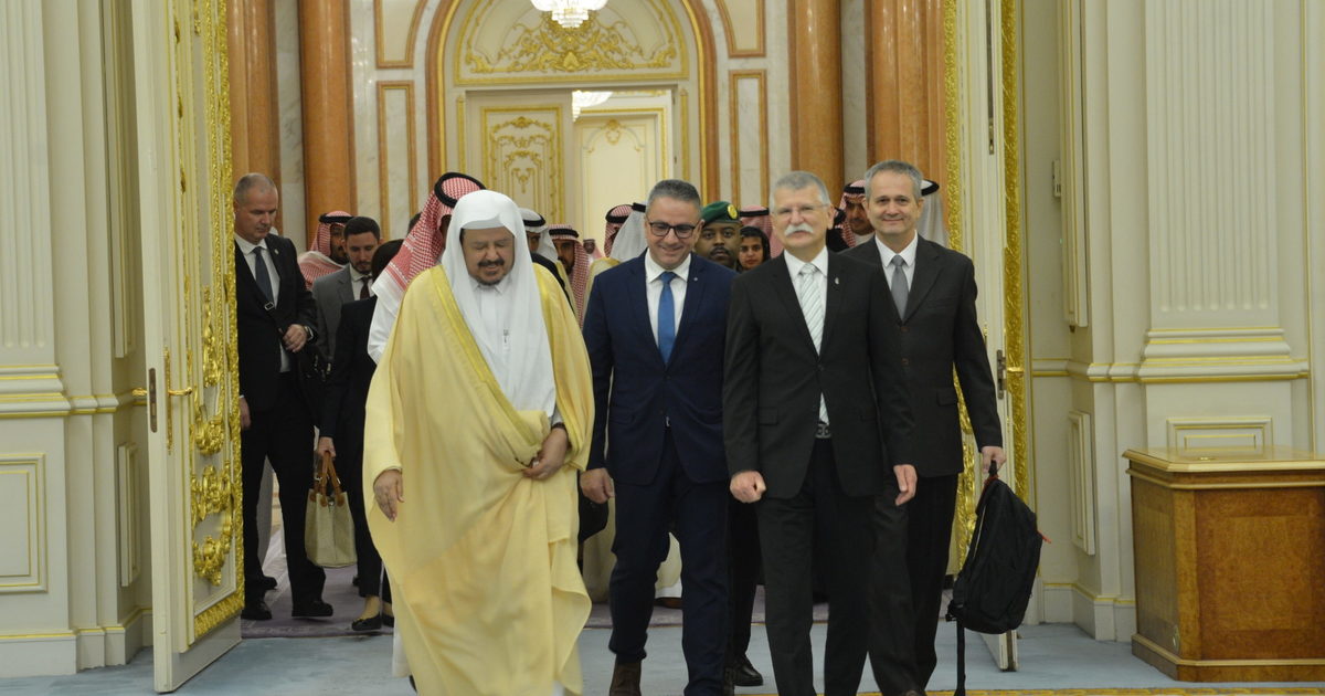 Szaúd-Arábiai hivatalos látogatásán Kövér László több megbeszélést is folytatott