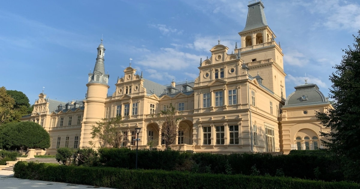 Grófok, akikről mást tanítottak – új filmmel kívánják helyreállítani az arisztokrácia becsületét