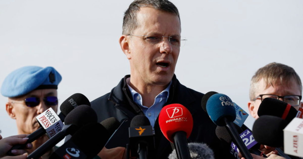 Bejelentette lemondását a román védelmi miniszter