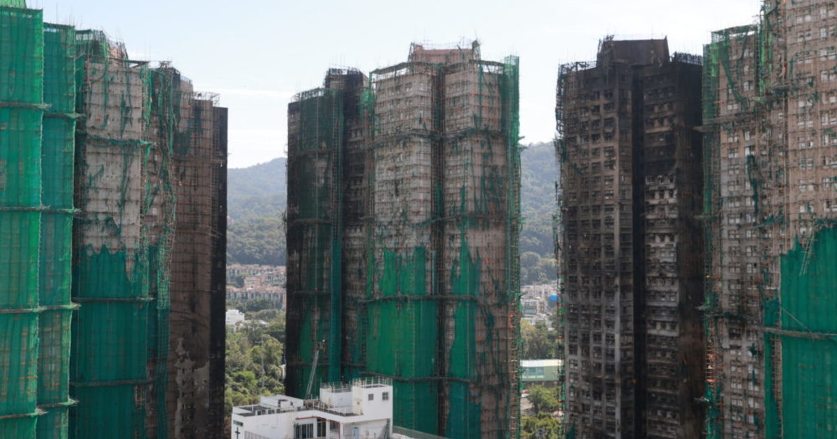 Véget ért az oltás a lángba borult hongkongi lakótömbnél