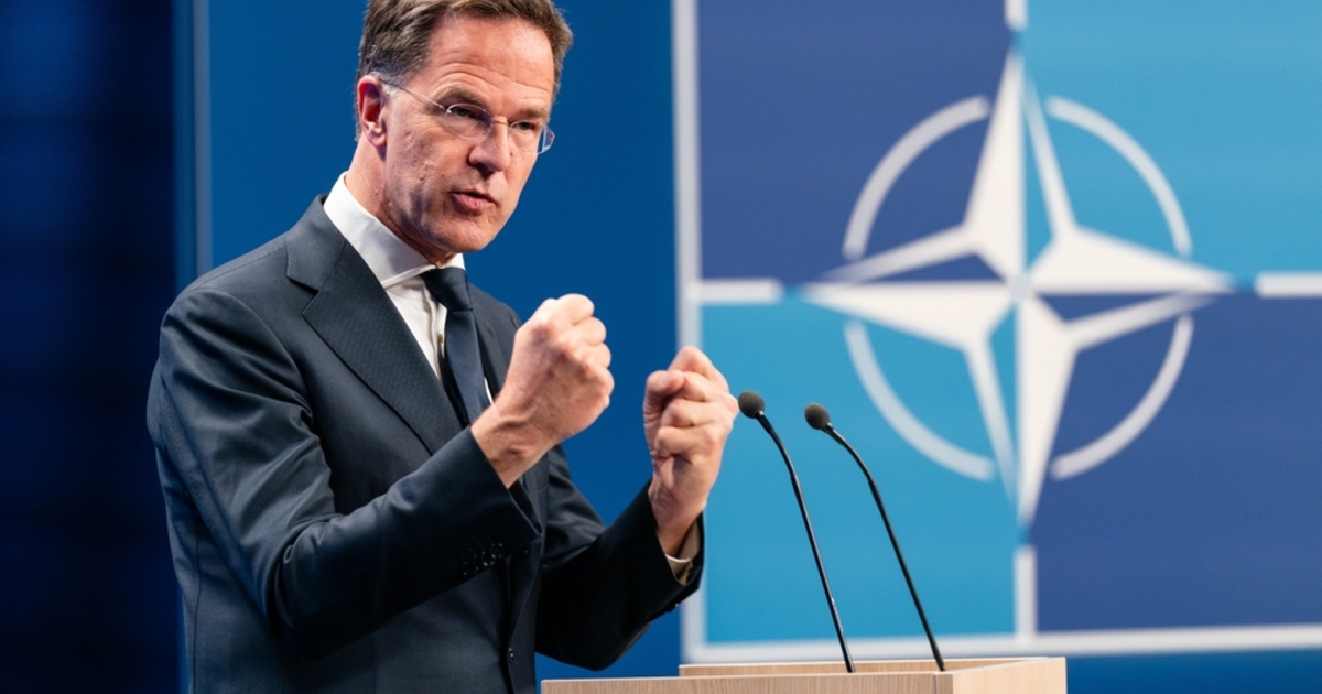 Szijjártó Péter felszólította Mark Ruttét, hogy fejezze be a háborús feszültség szítását