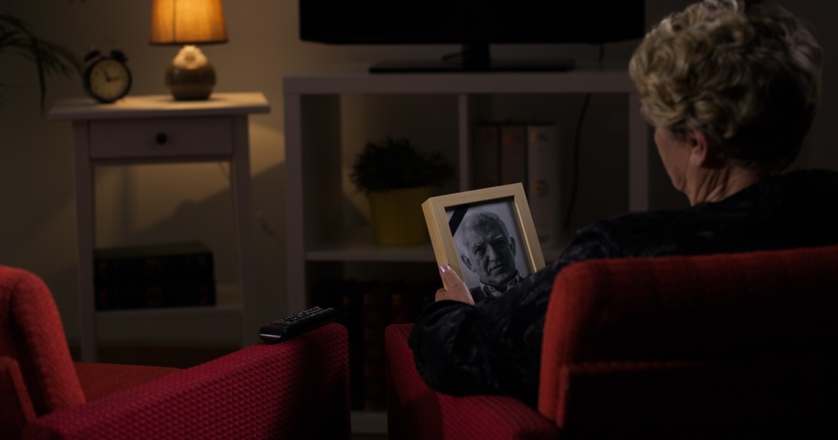 A férfiak mennek, az özvegyek maradnak