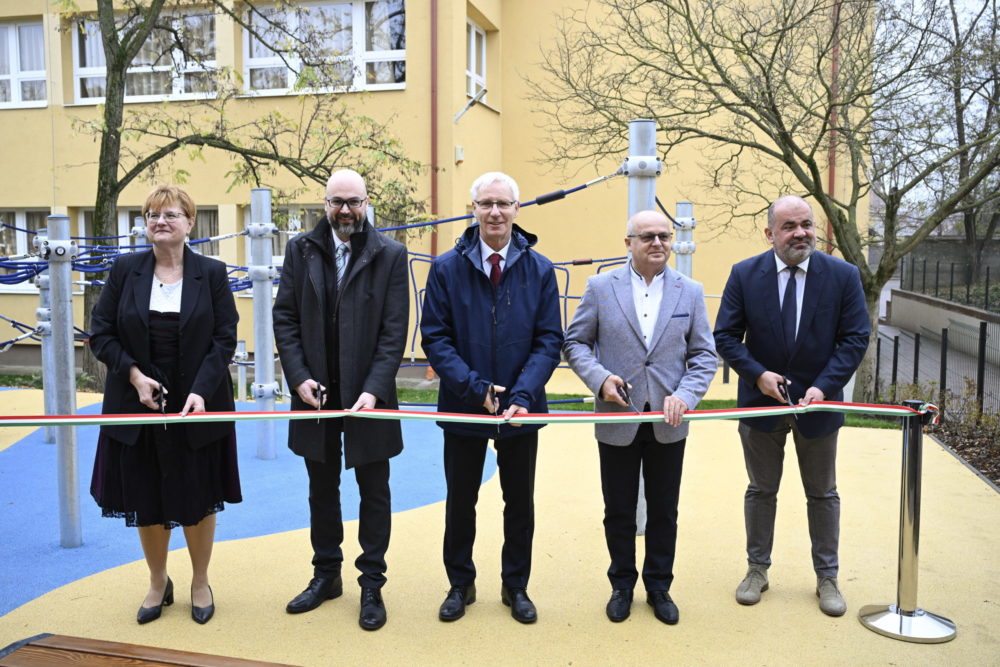 Átadták a Taksony Vezér Német Nemzetiségi Általános Iskola fejlesztéseit