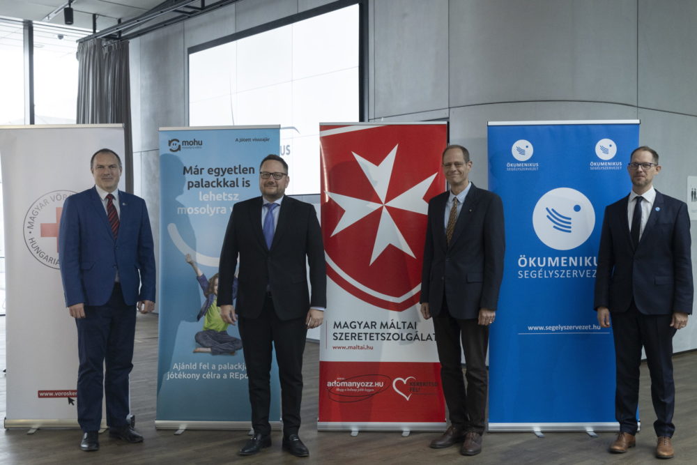 Már több mint 82 millió forint gyűlt össze a palackvisszaváltási adományokból