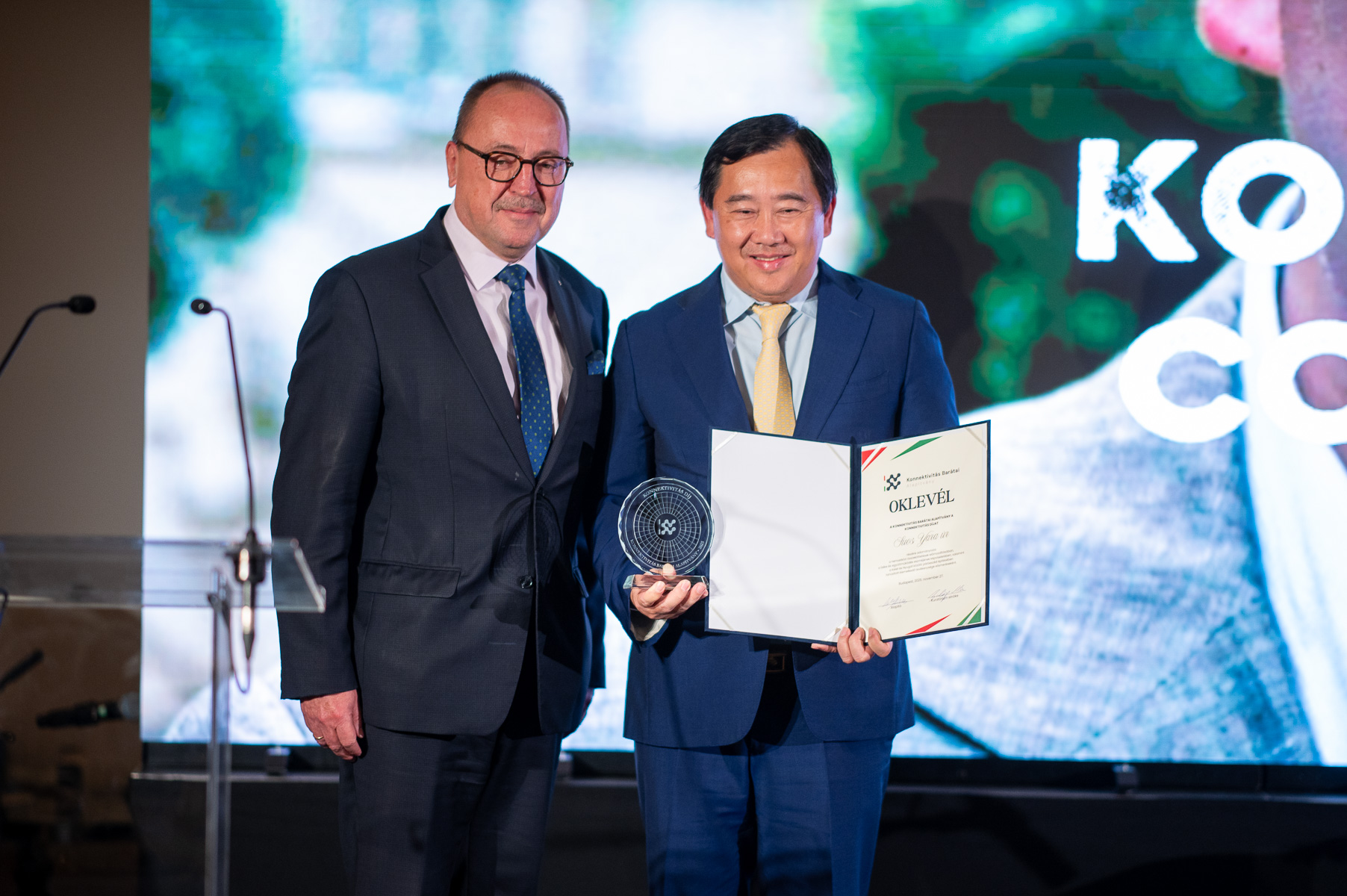 Hídszerepben Magyarország