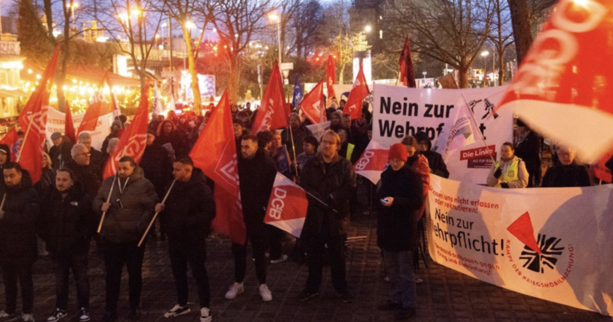 Célba értek a tüntetések: nem lesz kötelező sorkatonaság Németországban
