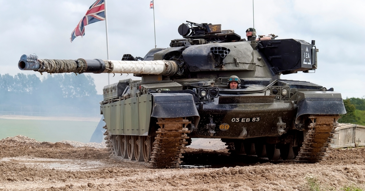 Brit védelmi miniszter: Európa a háború küszöbén áll