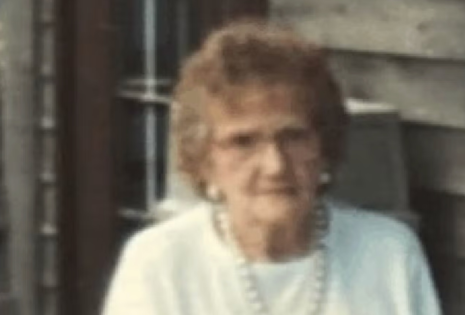 A családja azt hitte, elhamvasztották – hogyan került a koponyája egy szakadékba?