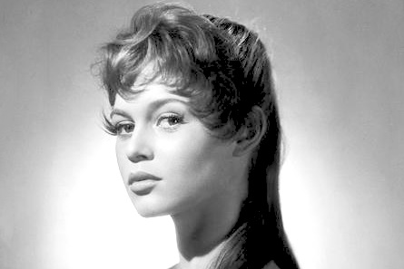 Elhunyt a francia szexszimbólum