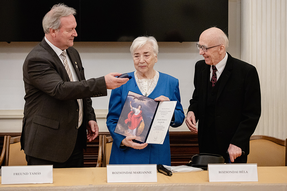 Tudományos és erkölcsi mérföldkő: száz éve nem volt példa ilyen felajánlásra