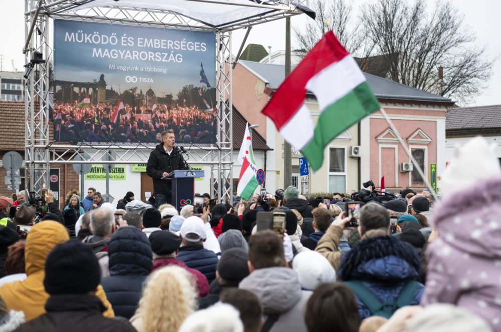 A Tisza adóemeléseivel a kisvállalkozók kapnák a legnagyobb ütést