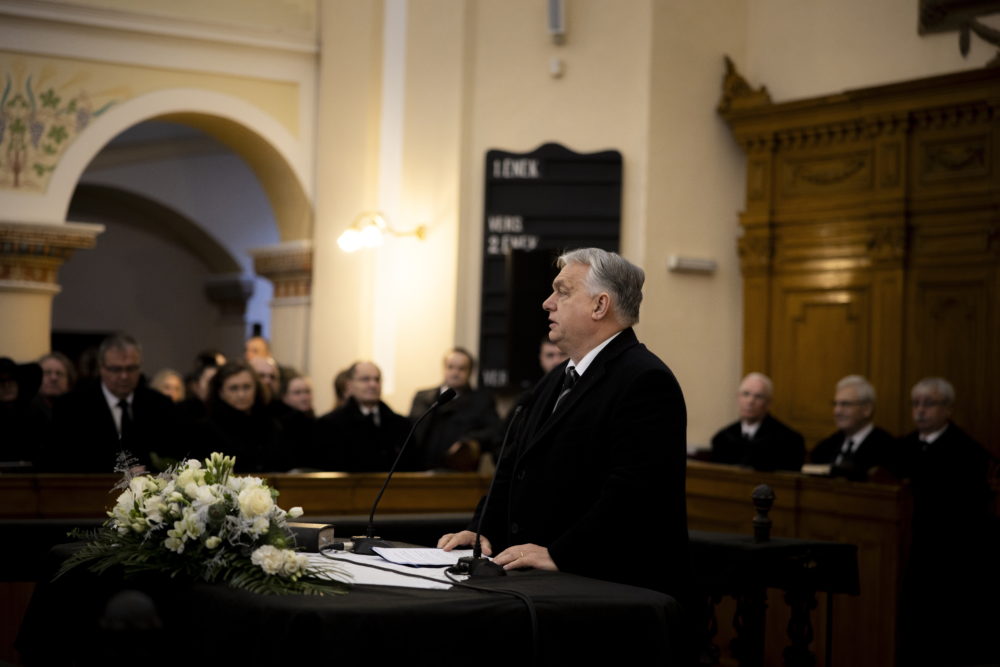 Orbán Viktor: a hit dolga egyben a nemzet dolga is