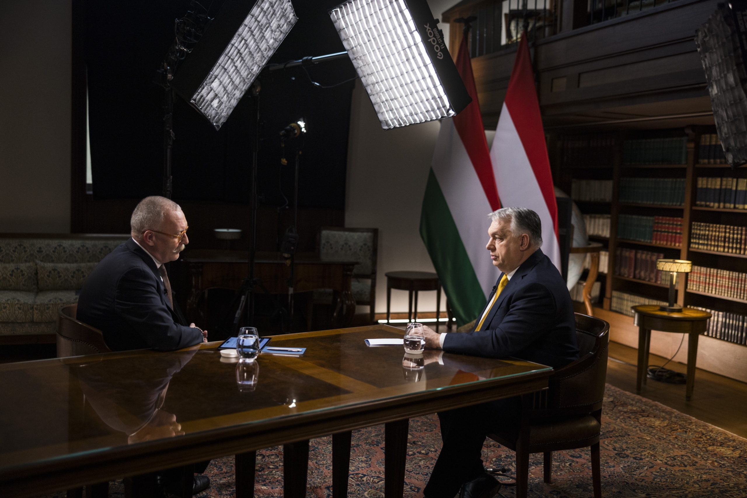 Orbán Viktor 2026-ban arra kér mandátumot, hogy kimaradjunk a háborúból