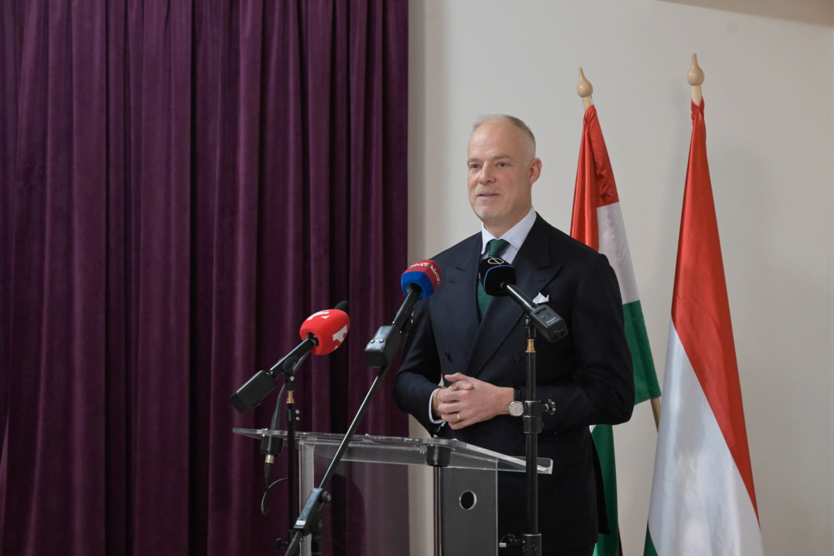 Szalay-Bobrovniczky Kristóf: A Tisza Párt veszélyt jelent a magyar emberek biztonságára