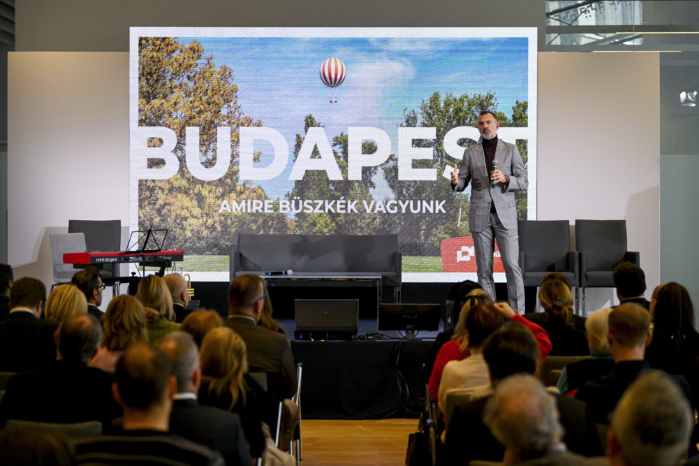 Különleges kötet jelent meg a fővárosról