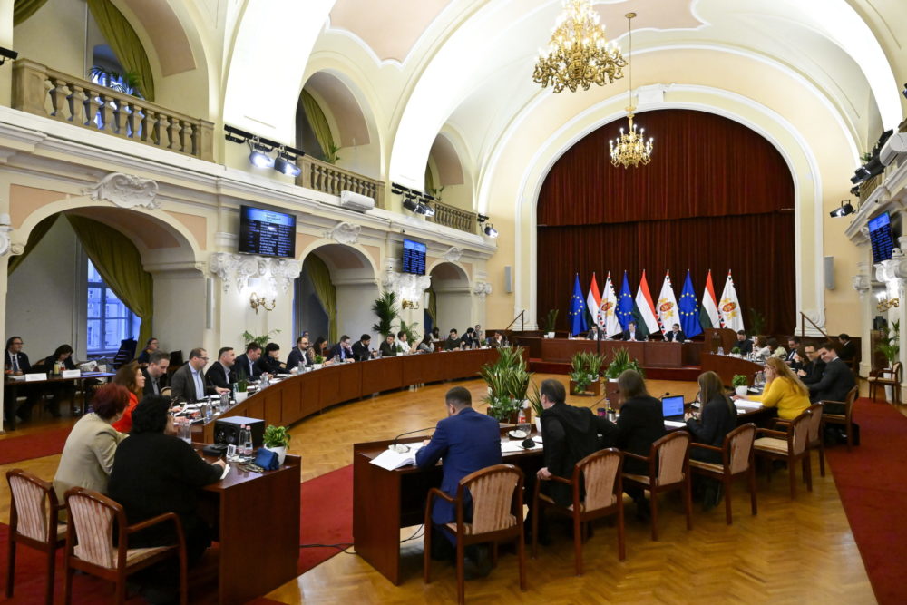 A főváros felszólítja a kormányt, hogy tárgyaljon a főpolgármesterre