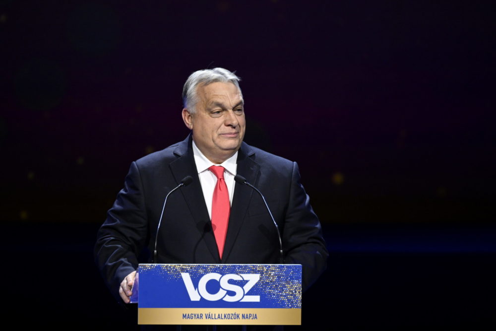Orbán Viktor: Magyarországon a háború vesztésre, a vállalkozók győzelemre állnak