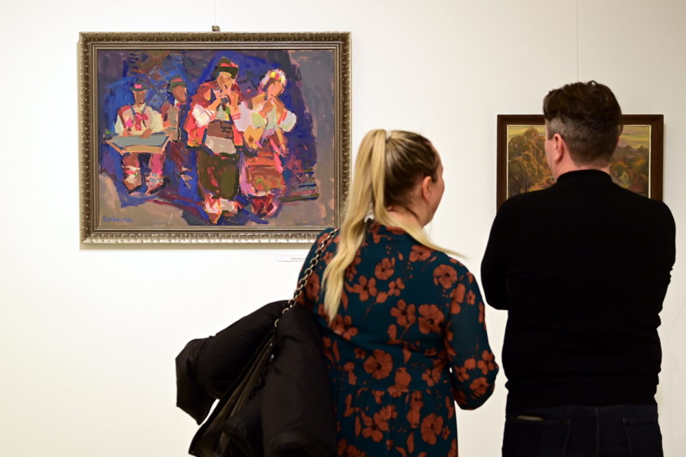 Kárpátaljai művészek jótékonysági tárlata nyílt meg a Pesti Vigadóban