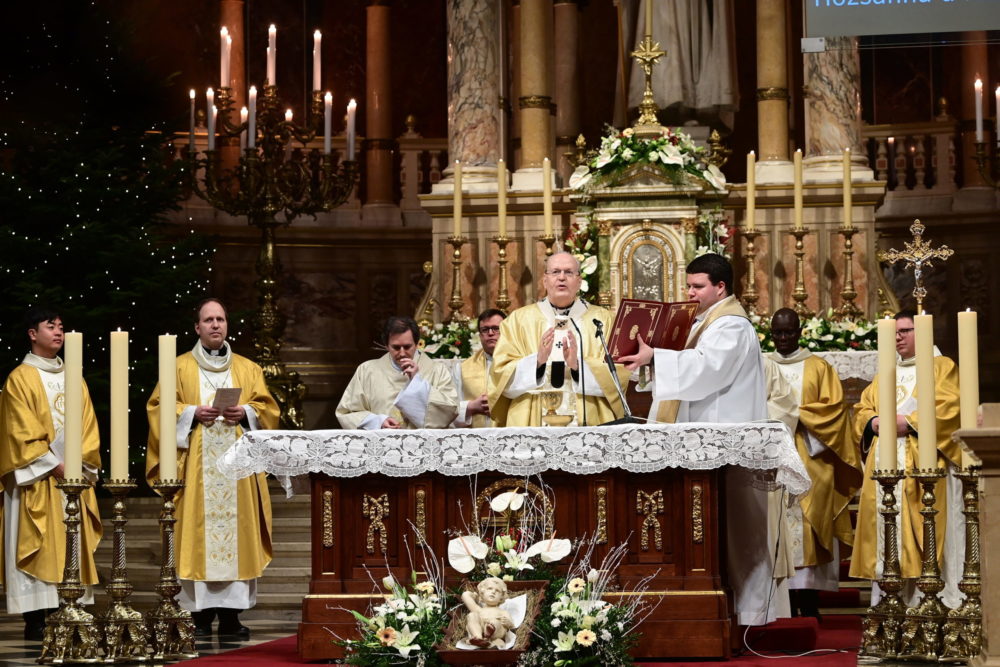 Erdő Péter: Az igazi szeretet rábízza magát másokra