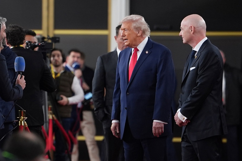 Történelmi békedíjat kapott Donald Trump